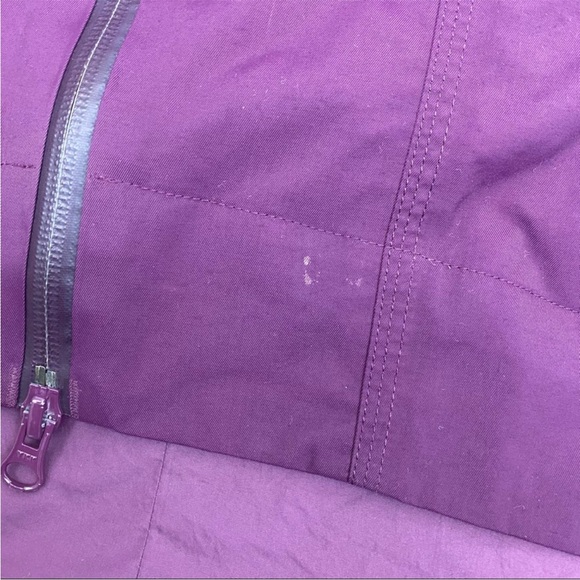 Lululemon Right As Rain Jacket: Plum . Perfect used condition. Size 6. - Picture 2 of 9